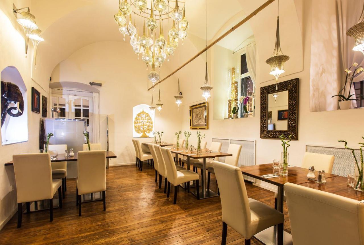 Hotel U Zlateho Jelena Prague Luaran gambar