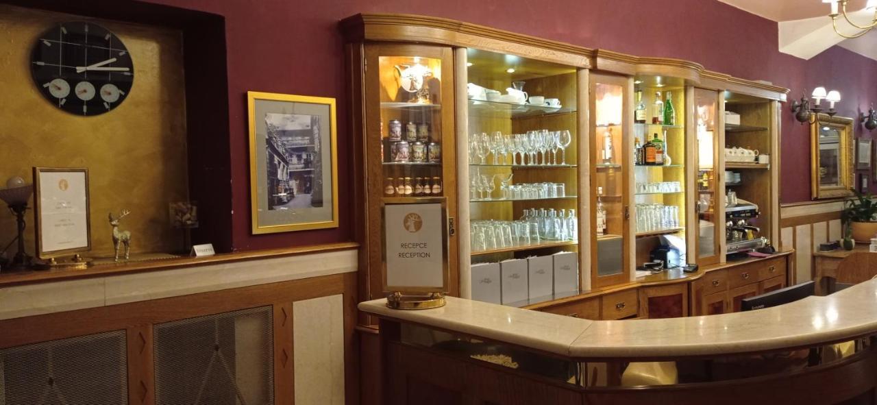 Hotel U Zlateho Jelena Prague Luaran gambar